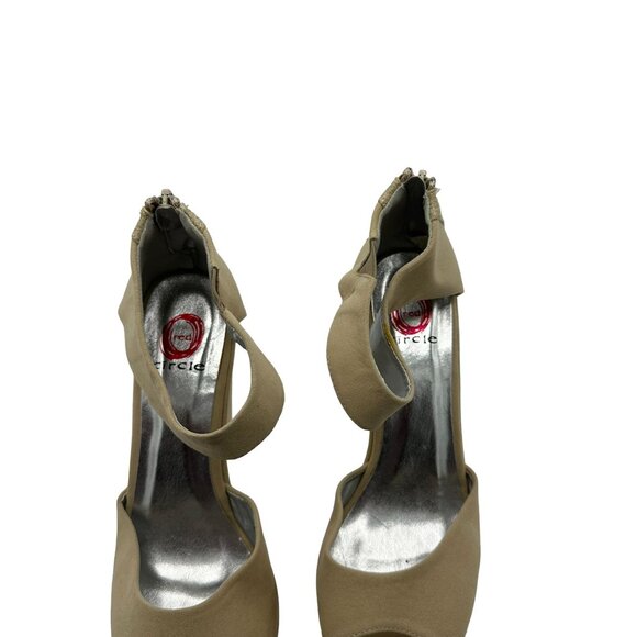 Red Circle Womens Shoes Size 7 Kirra‎ Beige Wedge Zipper Back Strap - Picture 6 of 7